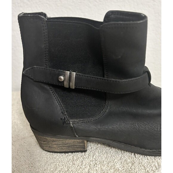 Diba Womens 6 1/2 Black Slip On 1" Heels and Ankle Boots with Buckle for looks - Picture 8 of 12